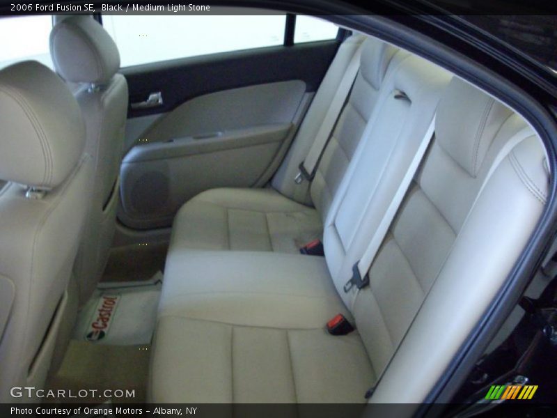 Black / Medium Light Stone 2006 Ford Fusion SE