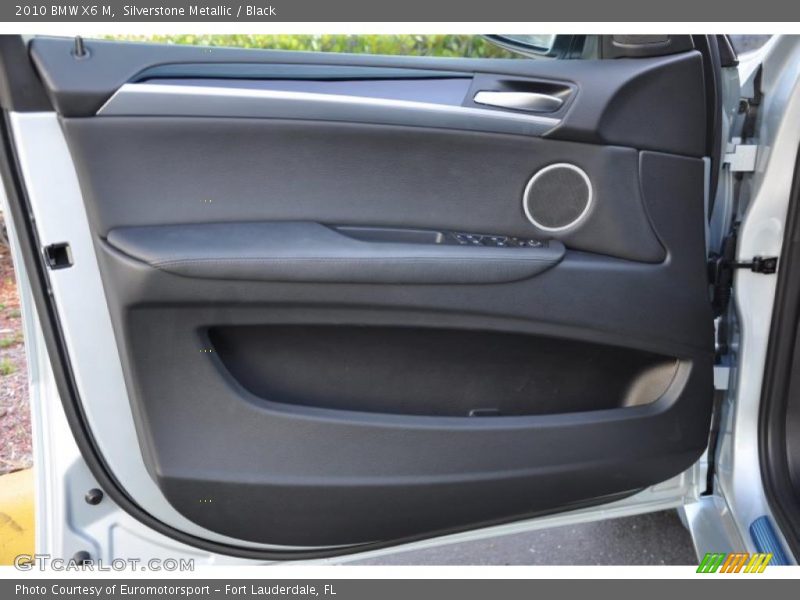 Silverstone Metallic / Black 2010 BMW X6 M