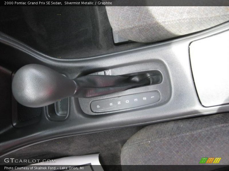 Silvermist Metallic / Graphite 2000 Pontiac Grand Prix SE Sedan