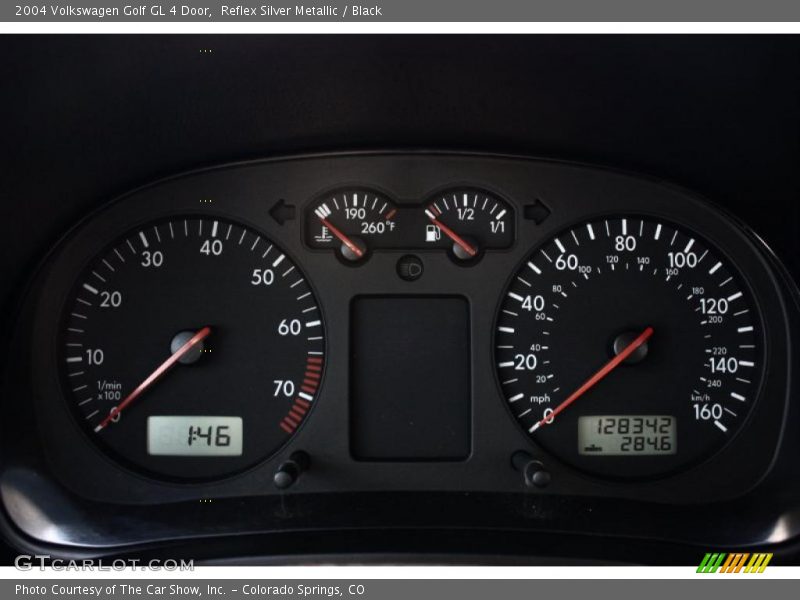 Reflex Silver Metallic / Black 2004 Volkswagen Golf GL 4 Door