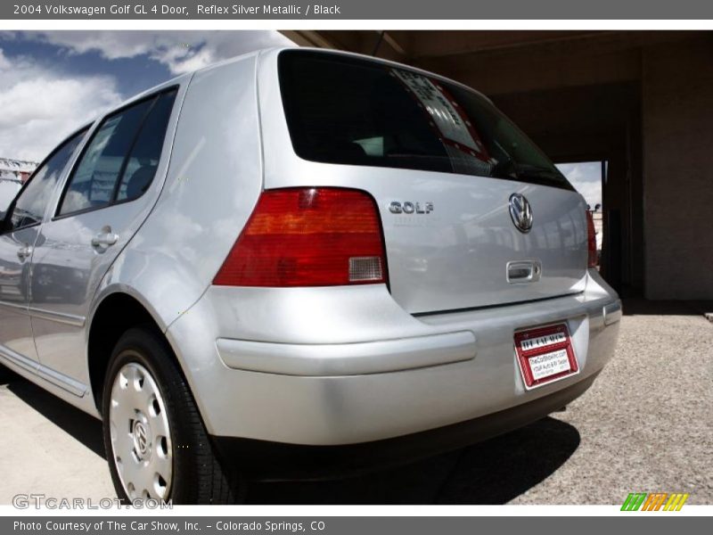 Reflex Silver Metallic / Black 2004 Volkswagen Golf GL 4 Door
