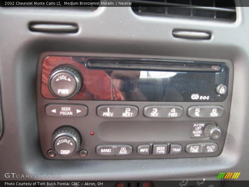 Medium Bronzemist Metallic / Neutral 2002 Chevrolet Monte Carlo LS