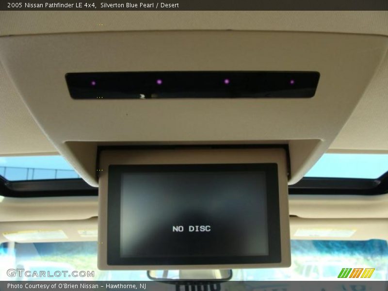 Silverton Blue Pearl / Desert 2005 Nissan Pathfinder LE 4x4