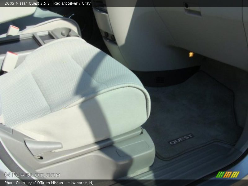 Radiant Silver / Gray 2009 Nissan Quest 3.5 S