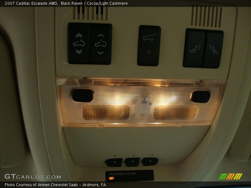 Black Raven / Cocoa/Light Cashmere 2007 Cadillac Escalade AWD