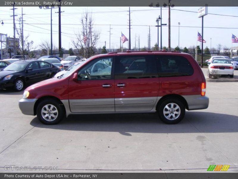 Ruby Red / Gray 2004 Kia Sedona EX