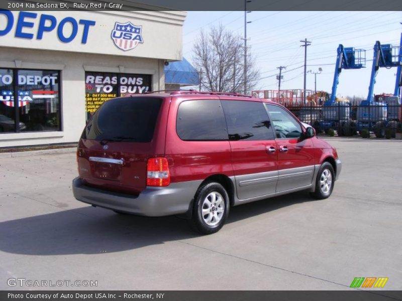 Ruby Red / Gray 2004 Kia Sedona EX