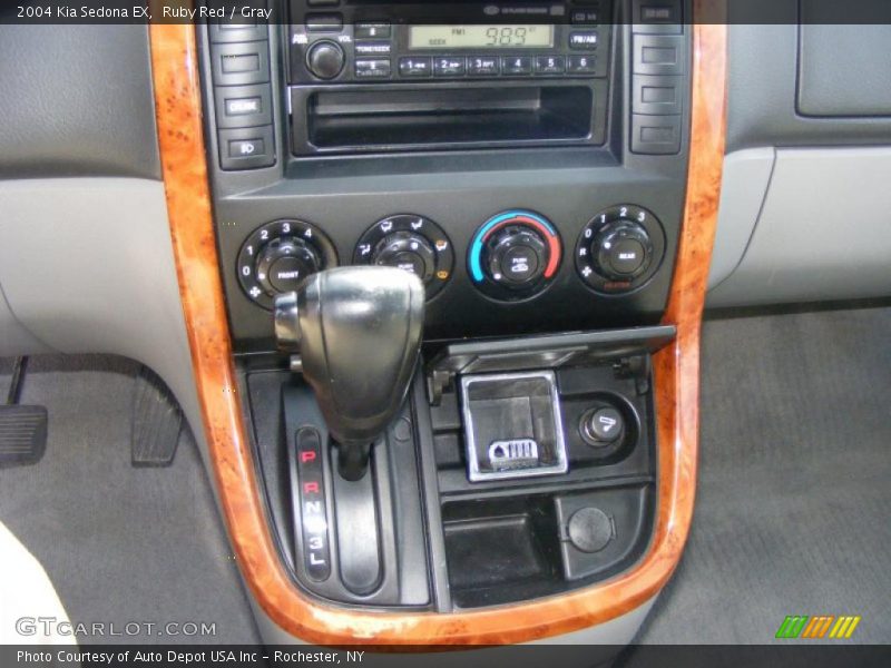 Ruby Red / Gray 2004 Kia Sedona EX