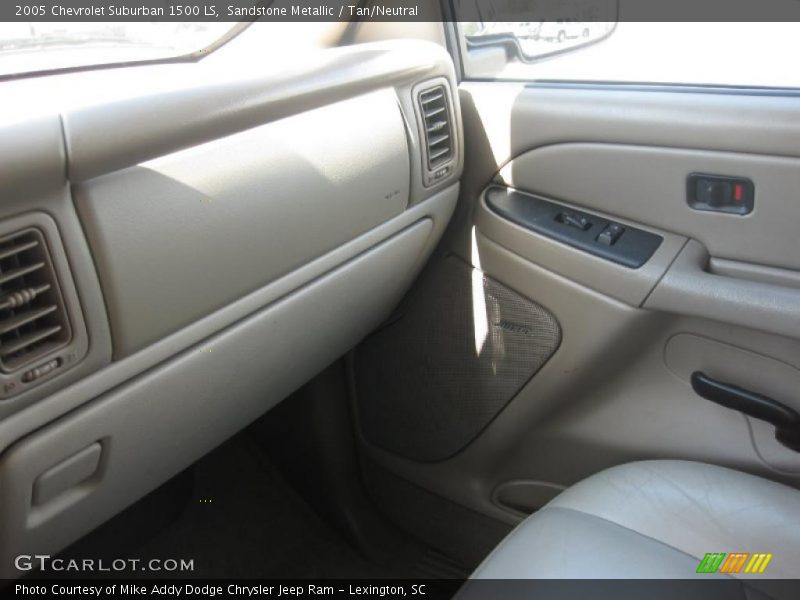 Sandstone Metallic / Tan/Neutral 2005 Chevrolet Suburban 1500 LS