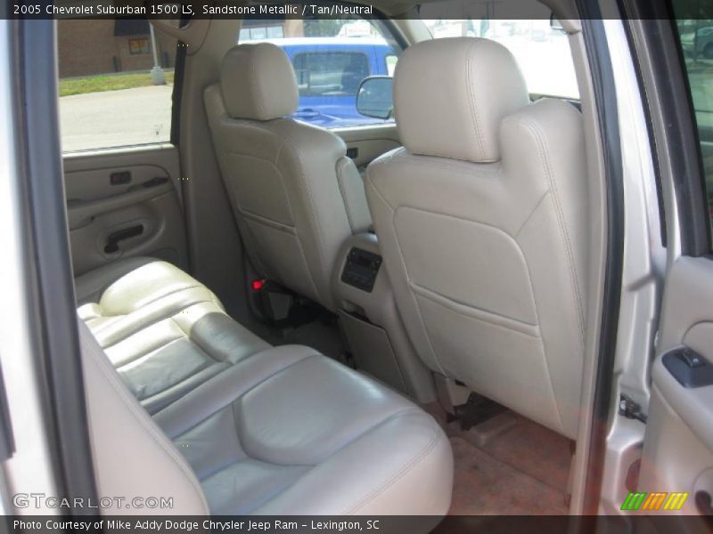 Sandstone Metallic / Tan/Neutral 2005 Chevrolet Suburban 1500 LS