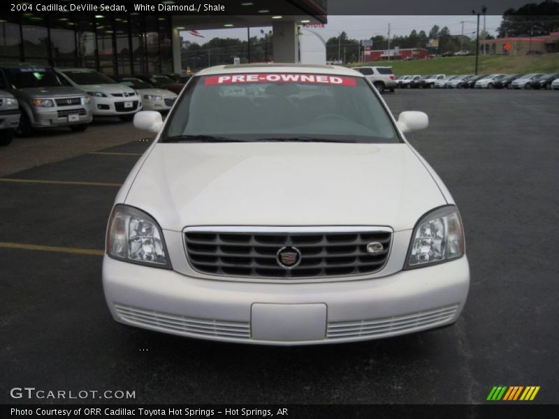 White Diamond / Shale 2004 Cadillac DeVille Sedan
