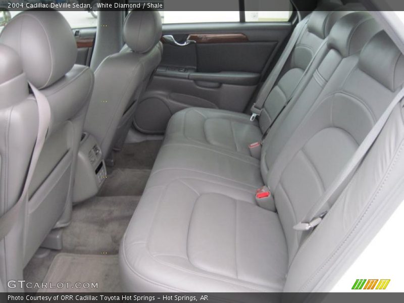 White Diamond / Shale 2004 Cadillac DeVille Sedan