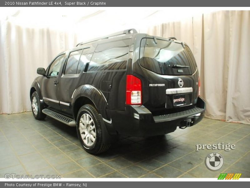 Super Black / Graphite 2010 Nissan Pathfinder LE 4x4