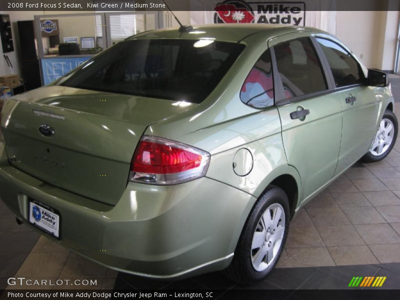 Kiwi Green / Medium Stone 2008 Ford Focus S Sedan