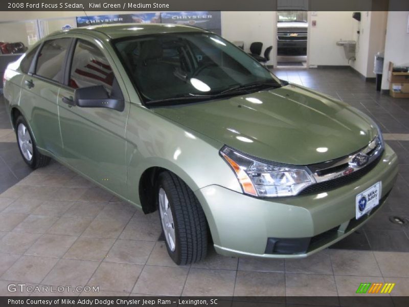 Kiwi Green / Medium Stone 2008 Ford Focus S Sedan