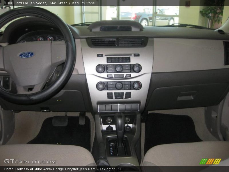 Kiwi Green / Medium Stone 2008 Ford Focus S Sedan