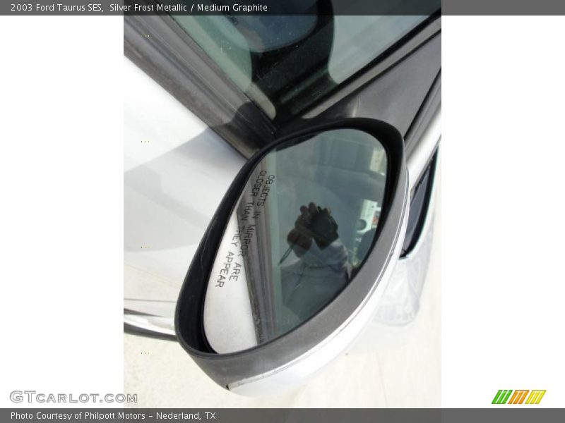 Silver Frost Metallic / Medium Graphite 2003 Ford Taurus SES