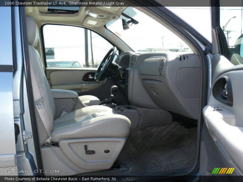 Silverstone Metallic / Light Gray 2006 Chevrolet TrailBlazer LT 4x4