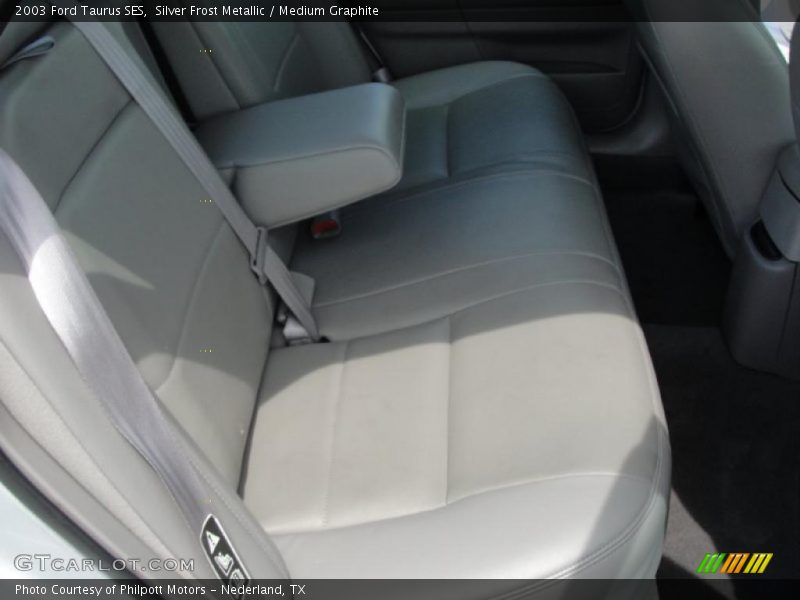 Silver Frost Metallic / Medium Graphite 2003 Ford Taurus SES