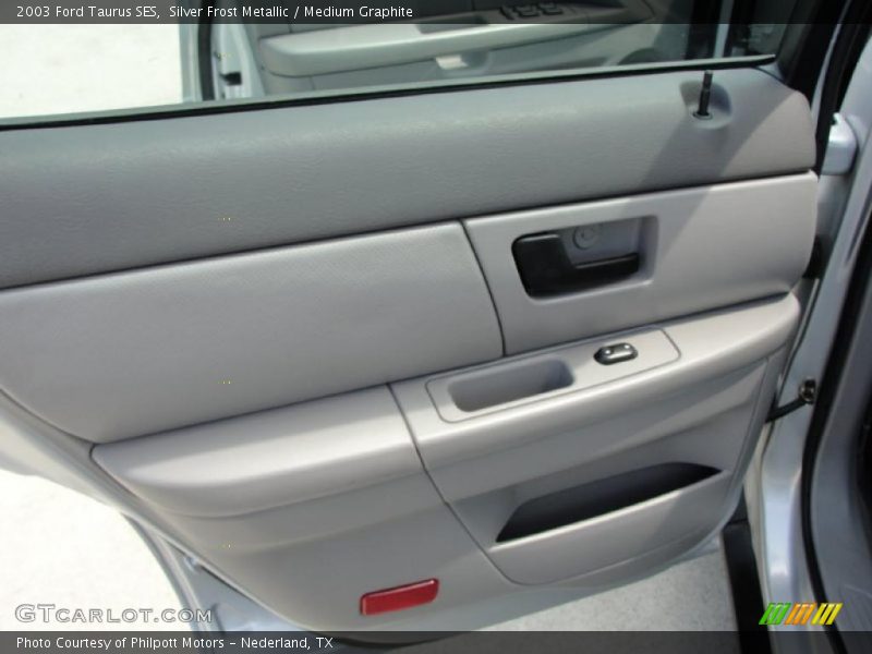 Silver Frost Metallic / Medium Graphite 2003 Ford Taurus SES