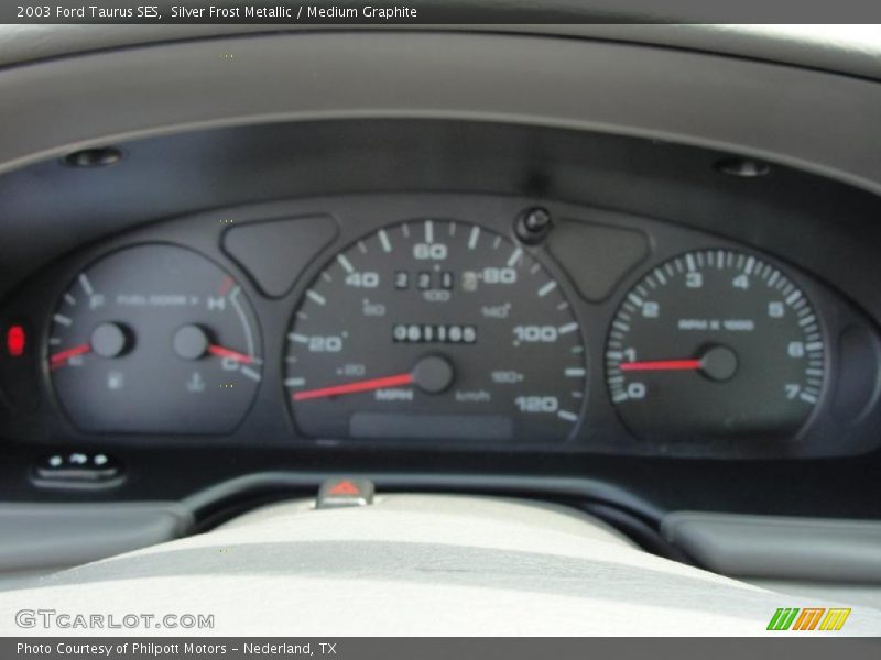 Silver Frost Metallic / Medium Graphite 2003 Ford Taurus SES