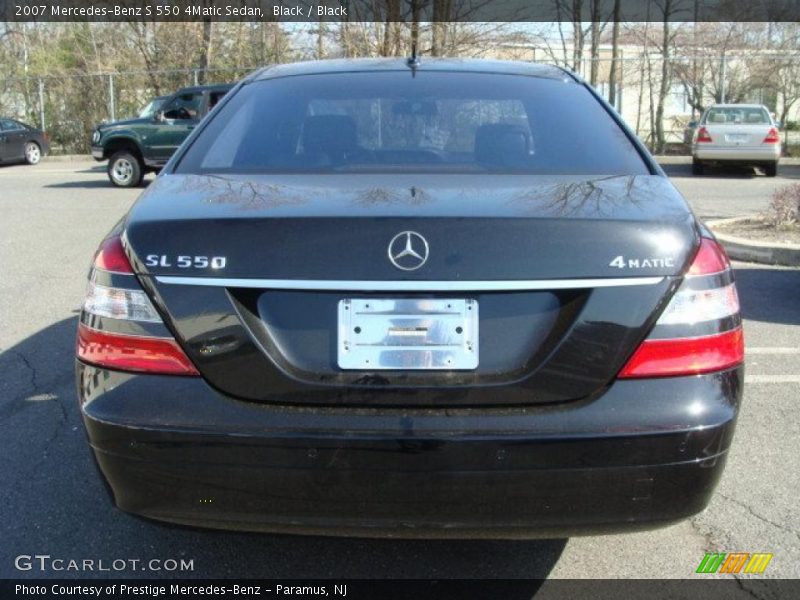 Black / Black 2007 Mercedes-Benz S 550 4Matic Sedan