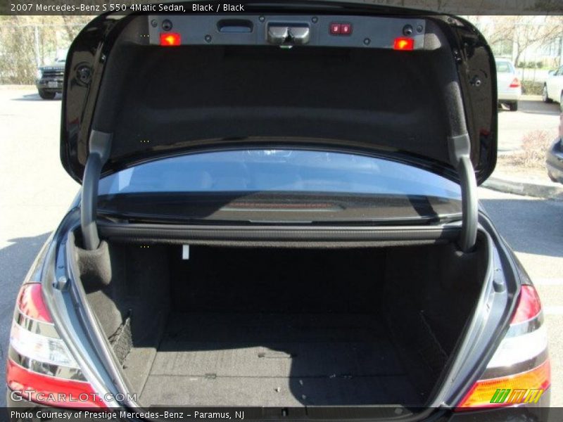 Black / Black 2007 Mercedes-Benz S 550 4Matic Sedan