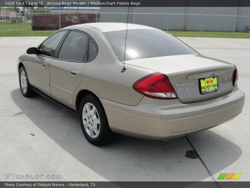 Arizona Beige Metallic / Medium/Dark Pebble Beige 2006 Ford Taurus SE
