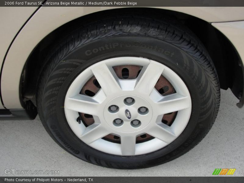 Arizona Beige Metallic / Medium/Dark Pebble Beige 2006 Ford Taurus SE