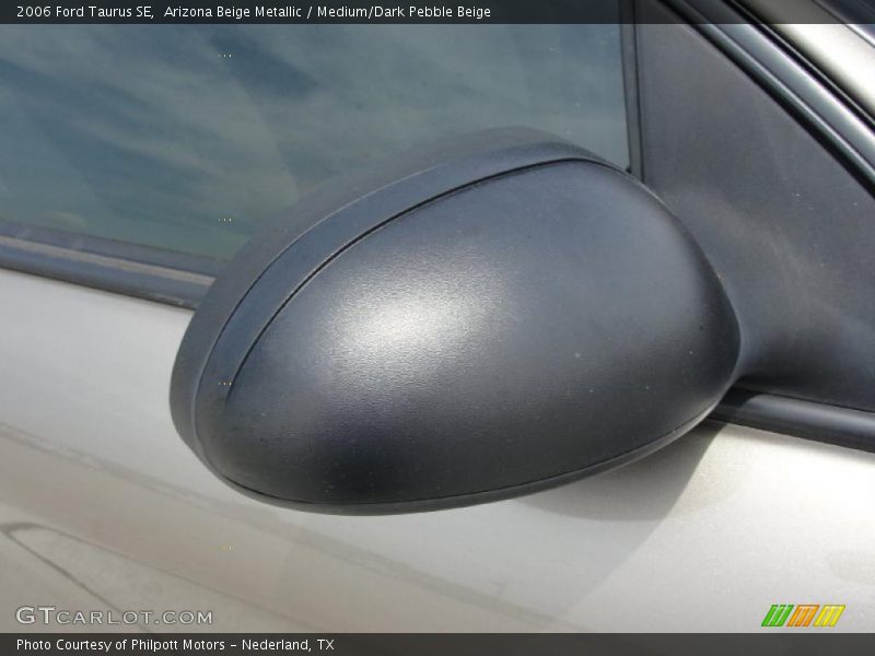 Arizona Beige Metallic / Medium/Dark Pebble Beige 2006 Ford Taurus SE
