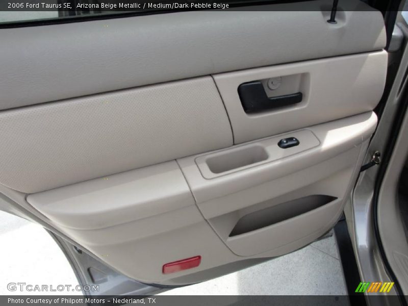 Arizona Beige Metallic / Medium/Dark Pebble Beige 2006 Ford Taurus SE