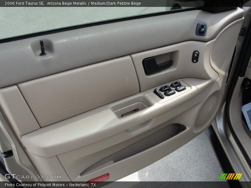 Arizona Beige Metallic / Medium/Dark Pebble Beige 2006 Ford Taurus SE