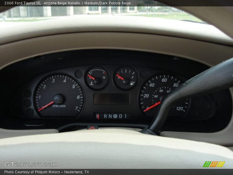 Arizona Beige Metallic / Medium/Dark Pebble Beige 2006 Ford Taurus SE