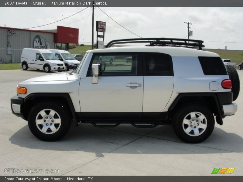 Titanium Metallic / Dark Charcoal 2007 Toyota FJ Cruiser