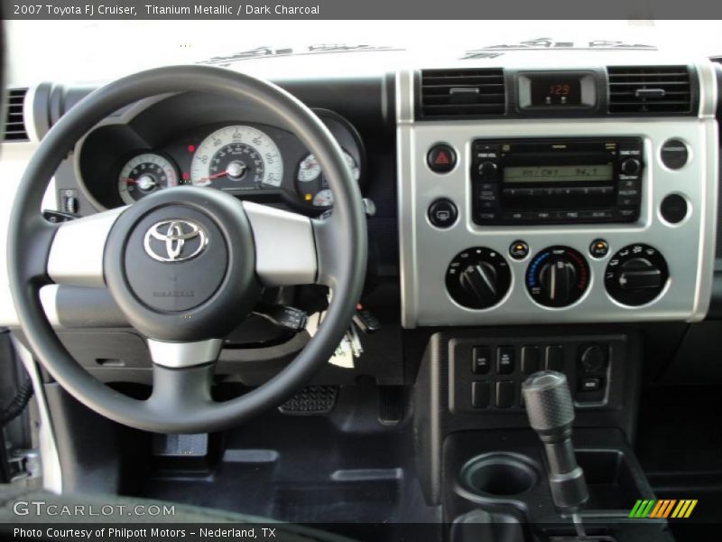 Titanium Metallic / Dark Charcoal 2007 Toyota FJ Cruiser