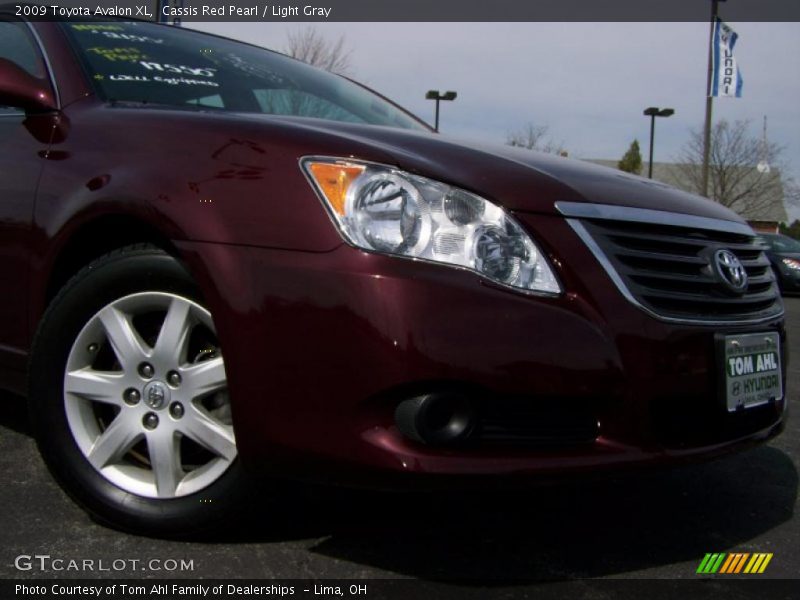 Cassis Red Pearl / Light Gray 2009 Toyota Avalon XL