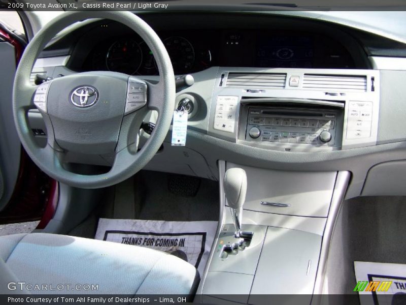 Cassis Red Pearl / Light Gray 2009 Toyota Avalon XL