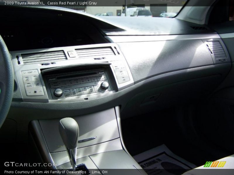 Cassis Red Pearl / Light Gray 2009 Toyota Avalon XL