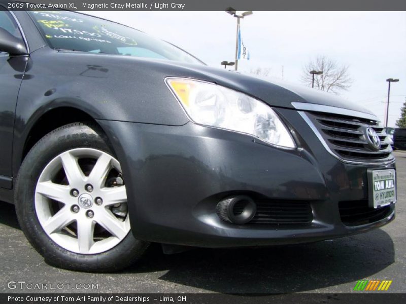 Magnetic Gray Metallic / Light Gray 2009 Toyota Avalon XL