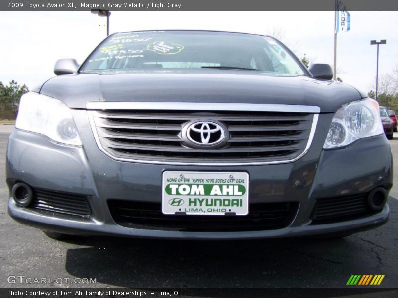 Magnetic Gray Metallic / Light Gray 2009 Toyota Avalon XL