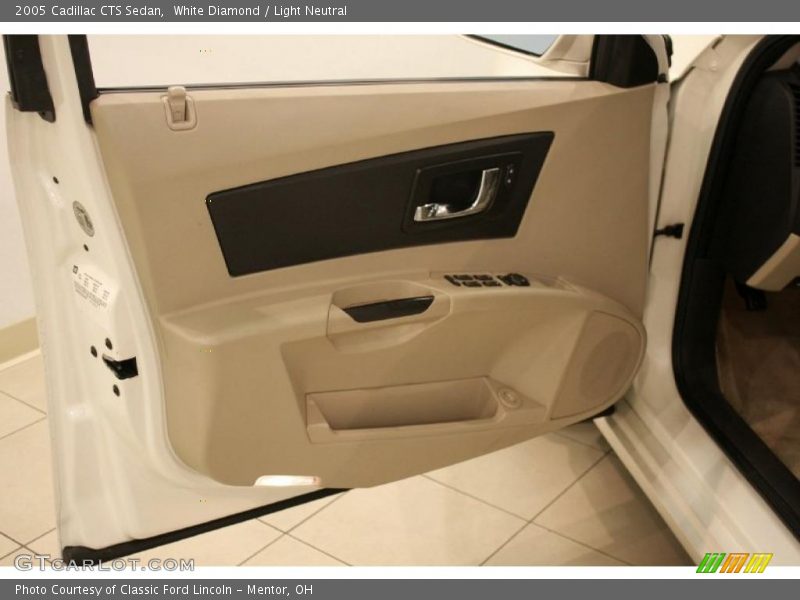 White Diamond / Light Neutral 2005 Cadillac CTS Sedan