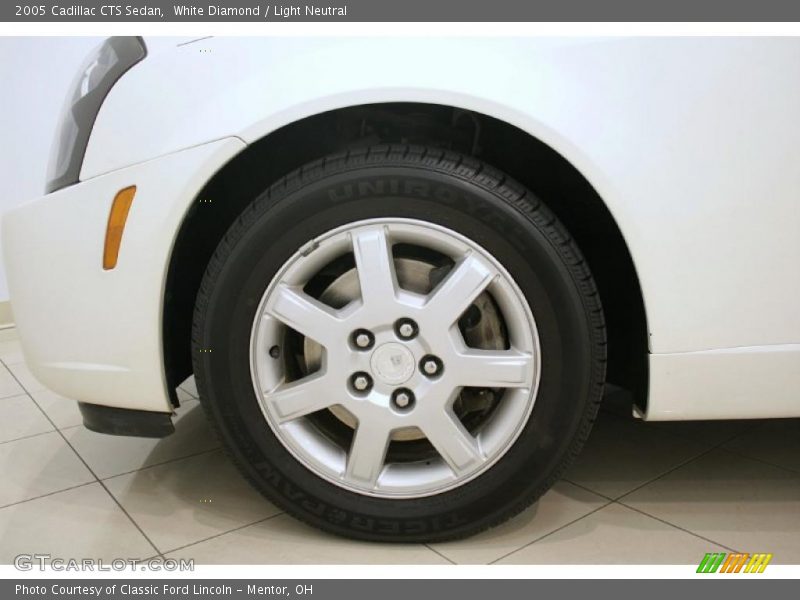 White Diamond / Light Neutral 2005 Cadillac CTS Sedan