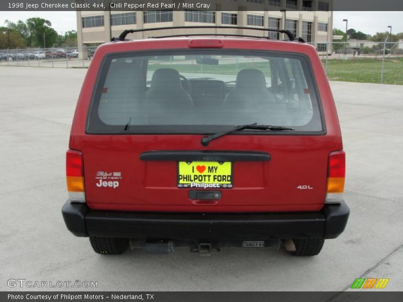 Chili Pepper Red Pearl / Mist Gray 1998 Jeep Cherokee Classic 4x4