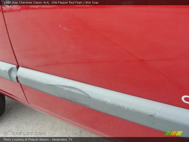 Chili Pepper Red Pearl / Mist Gray 1998 Jeep Cherokee Classic 4x4