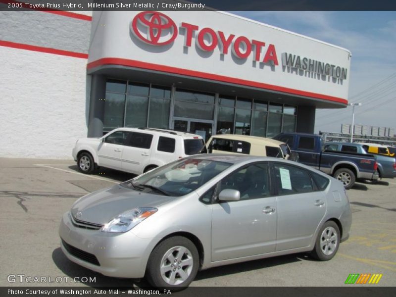 Millenium Silver Metallic / Gray/Burgundy 2005 Toyota Prius Hybrid