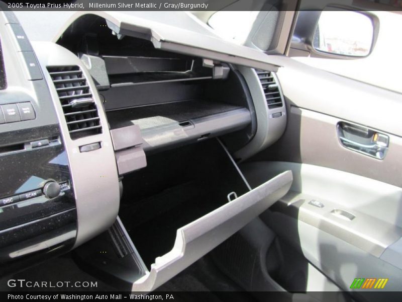 Millenium Silver Metallic / Gray/Burgundy 2005 Toyota Prius Hybrid