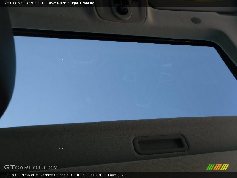 Onyx Black / Light Titanium 2010 GMC Terrain SLT
