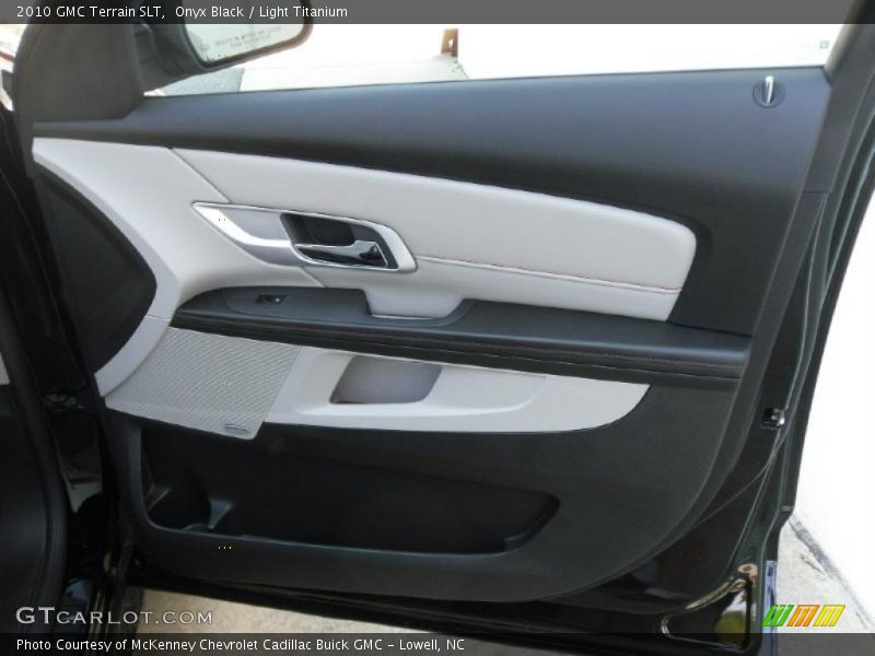 Onyx Black / Light Titanium 2010 GMC Terrain SLT