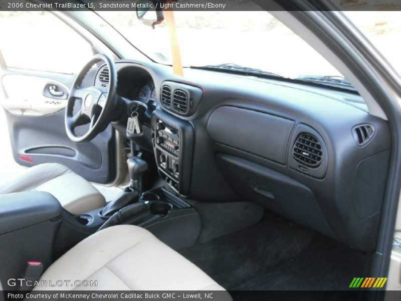Sandstone Metallic / Light Cashmere/Ebony 2006 Chevrolet TrailBlazer LS