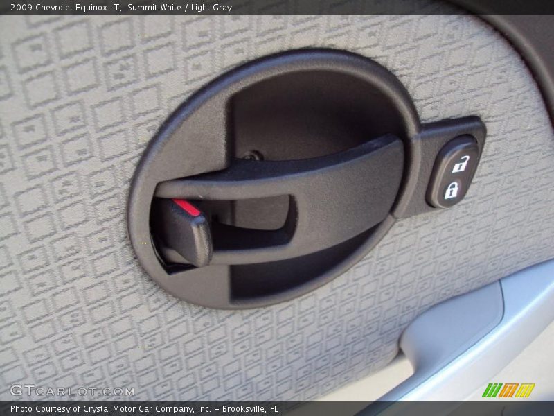 Summit White / Light Gray 2009 Chevrolet Equinox LT